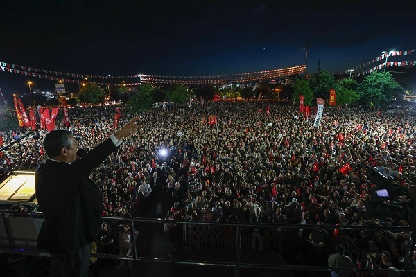 CHP Genel Başkanı Özgür Özel Pendik'te halka seslendi: Biz millet ne derse o olsun istiyoruz