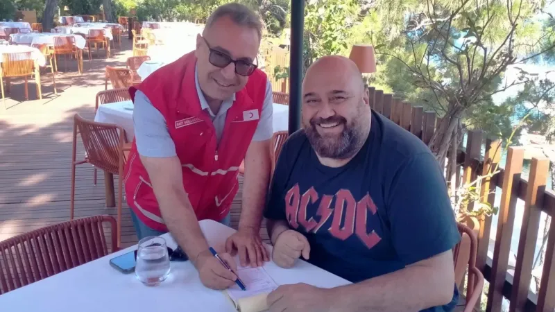 Mehmet Yalçınkaya ve Somer Sivrioğlu'ndan Kızılay'a kurban bağışı, 'Herkes gider, Kızılay kalır' 