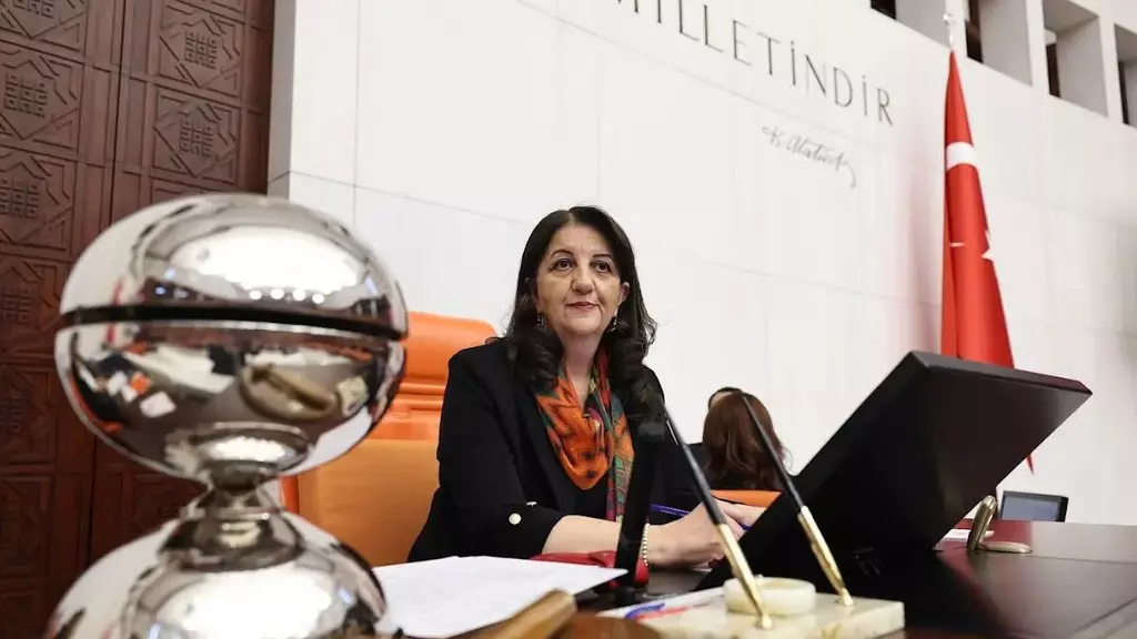 DEM'li vekil TBMM kürsüsünden bela okudu, ortalık karıştı! 